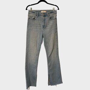 Hidden Women's Jeans Light Wash Raw Hem. Have stretch. EUC.